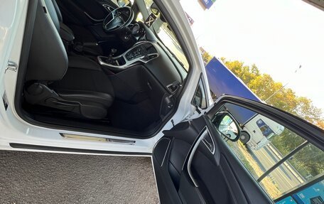 Opel Astra J, 2012 год, 1 200 000 рублей, 17 фотография