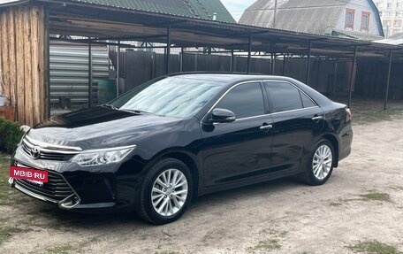 Toyota Camry, 2015 год, 2 555 000 рублей, 2 фотография
