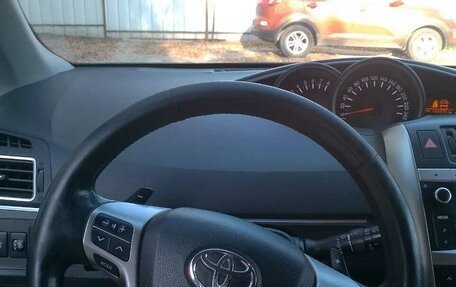 Toyota Verso I, 2013 год, 1 350 000 рублей, 6 фотография