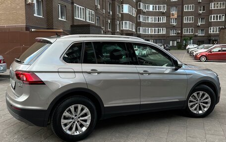 Volkswagen Tiguan II, 2016 год, 2 090 000 рублей, 2 фотография