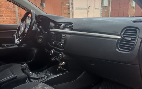 KIA Rio IV, 2017 год, 1 100 000 рублей, 9 фотография
