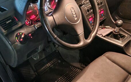 Audi A4, 2003 год, 520 000 рублей, 2 фотография