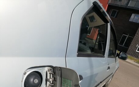Renault Logan I, 2005 год, 200 000 рублей, 4 фотография