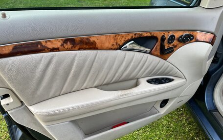 Mercedes-Benz E-Класс, 2004 год, 1 200 000 рублей, 9 фотография