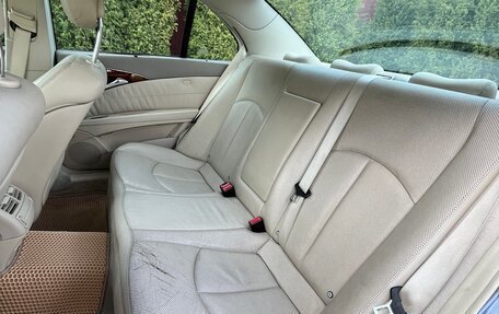 Mercedes-Benz E-Класс, 2004 год, 1 200 000 рублей, 13 фотография
