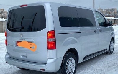 Peugeot Traveller I, 2018 год, 2 750 000 рублей, 1 фотография