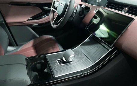 Land Rover Range Rover Evoque II, 2024 год, 7 000 000 рублей, 14 фотография