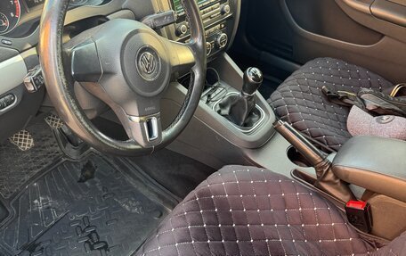 Volkswagen Jetta VI, 2012 год, 950 000 рублей, 9 фотография