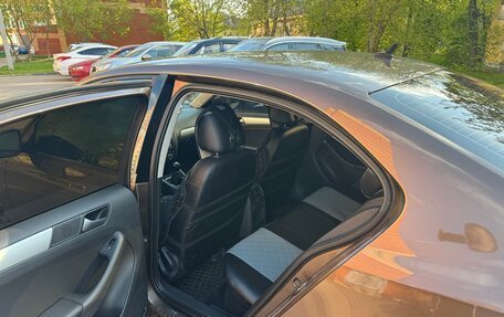 Volkswagen Jetta VI, 2012 год, 950 000 рублей, 10 фотография