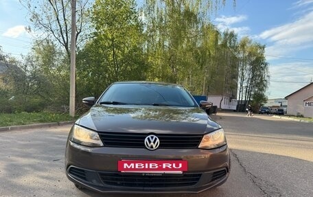 Volkswagen Jetta VI, 2012 год, 950 000 рублей, 2 фотография
