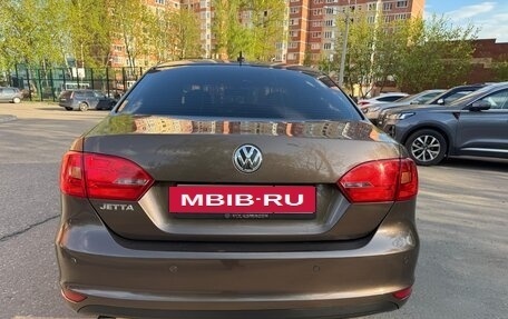Volkswagen Jetta VI, 2012 год, 950 000 рублей, 3 фотография