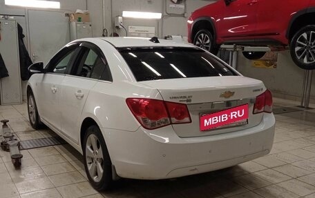 Chevrolet Cruze II, 2011 год, 751 000 рублей, 4 фотография