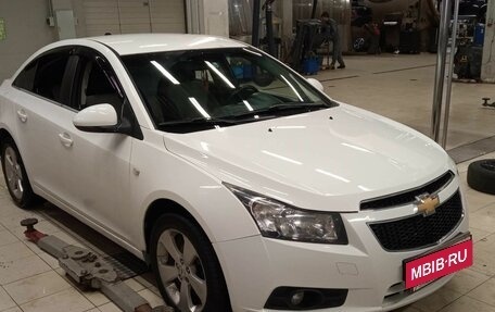 Chevrolet Cruze II, 2011 год, 751 000 рублей, 2 фотография