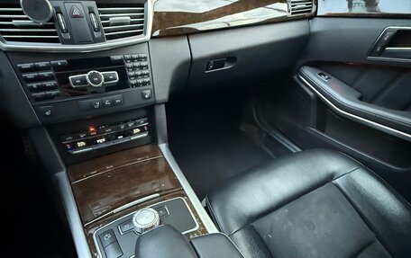 Mercedes-Benz E-Класс, 2012 год, 1 750 000 рублей, 5 фотография