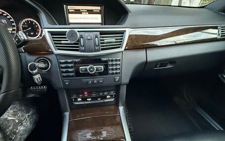Mercedes-Benz E-Класс, 2012 год, 1 750 000 рублей, 4 фотография