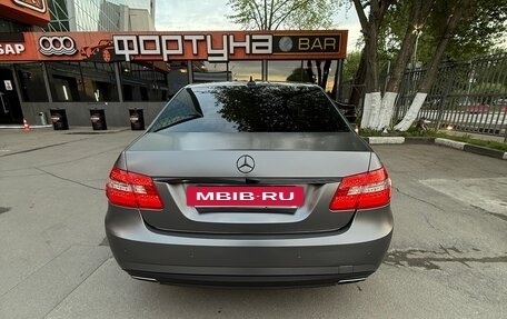 Mercedes-Benz E-Класс, 2012 год, 1 750 000 рублей, 13 фотография