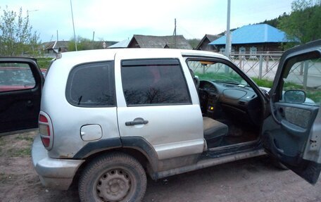 Chevrolet Niva I рестайлинг, 2004 год, 130 000 рублей, 11 фотография
