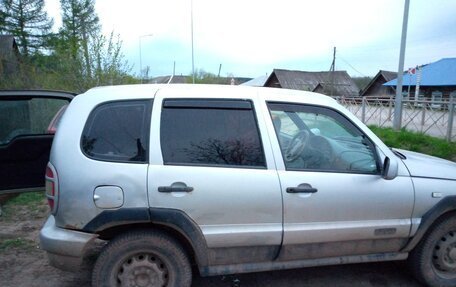 Chevrolet Niva I рестайлинг, 2004 год, 130 000 рублей, 12 фотография
