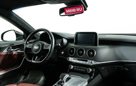 KIA Stinger I, 2018 год, 2 879 700 рублей, 9 фотография