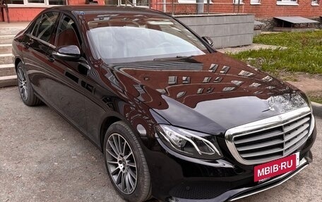 Mercedes-Benz E-Класс, 2017 год, 2 600 000 рублей, 2 фотография
