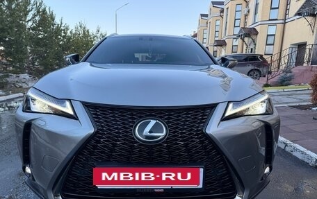 Lexus UX I, 2021 год, 3 050 000 рублей, 3 фотография