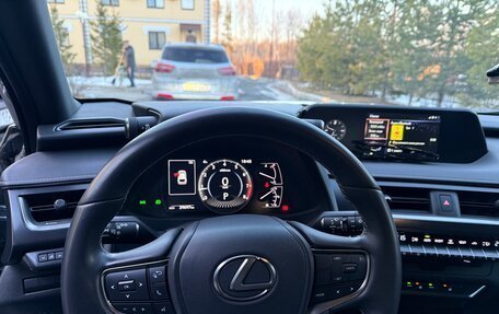 Lexus UX I, 2021 год, 3 050 000 рублей, 6 фотография