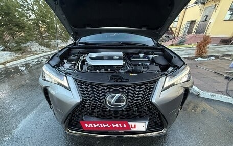Lexus UX I, 2021 год, 3 050 000 рублей, 14 фотография