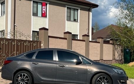 Opel Astra J, 2013 год, 850 000 рублей, 3 фотография
