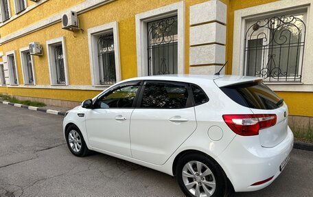 KIA Rio III рестайлинг, 2013 год, 900 000 рублей, 3 фотография