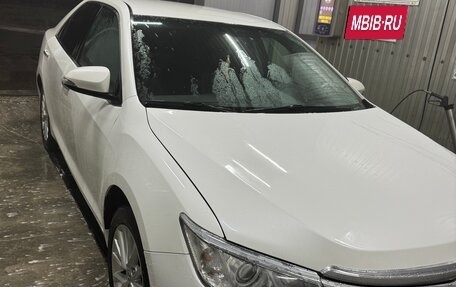 Toyota Camry, 2014 год, 1 900 000 рублей, 4 фотография