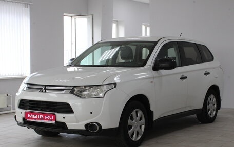 Mitsubishi Outlander III рестайлинг 3, 2014 год, 1 099 900 рублей, 1 фотография