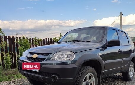 Chevrolet Niva I рестайлинг, 2019 год, 1 080 000 рублей, 3 фотография