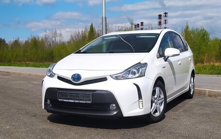 Toyota Prius v (+) I (ZVW40/41) рестайлинг, 2019 год, 2 750 000 рублей, 3 фотография