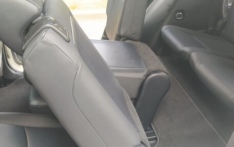 Toyota Prius v (+) I (ZVW40/41) рестайлинг, 2019 год, 2 750 000 рублей, 26 фотография