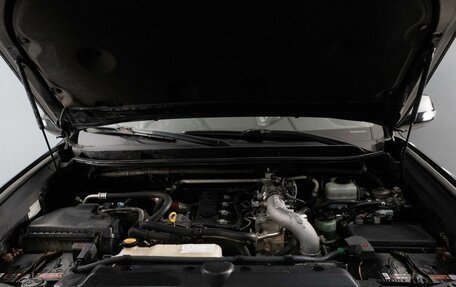 Toyota Land Cruiser Prado 150 рестайлинг 2, 2013 год, 3 000 000 рублей, 14 фотография