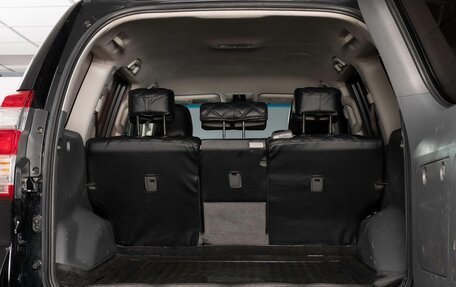 Toyota Land Cruiser Prado 150 рестайлинг 2, 2013 год, 3 000 000 рублей, 15 фотография