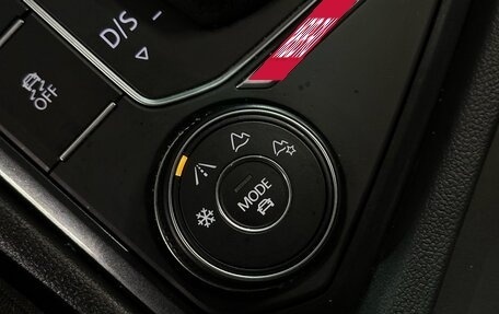 Volkswagen Tiguan II, 2017 год, 2 097 000 рублей, 16 фотография