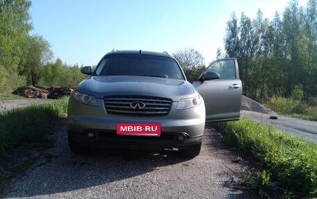 Infiniti FX I, 2005 год, 1 100 000 рублей, 3 фотография