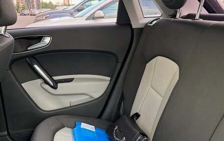 Audi A1, 2012 год, 1 350 000 рублей, 10 фотография