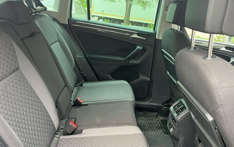Volkswagen Tiguan II, 2018 год, 1 850 000 рублей, 4 фотография