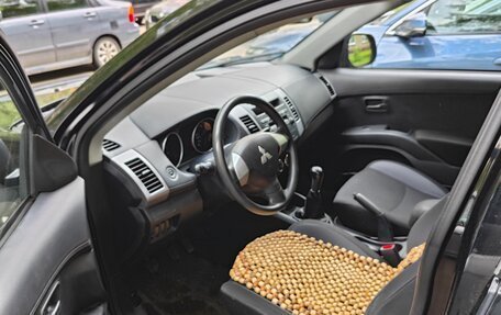 Mitsubishi Outlander III рестайлинг 3, 2011 год, 1 550 000 рублей, 7 фотография