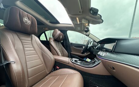Mercedes-Benz E-Класс, 2018 год, 5 300 000 рублей, 21 фотография