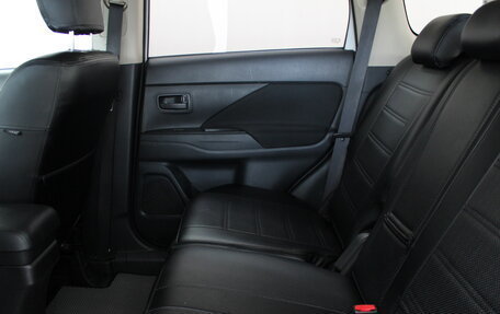 Mitsubishi Outlander III рестайлинг 3, 2014 год, 1 099 900 рублей, 9 фотография