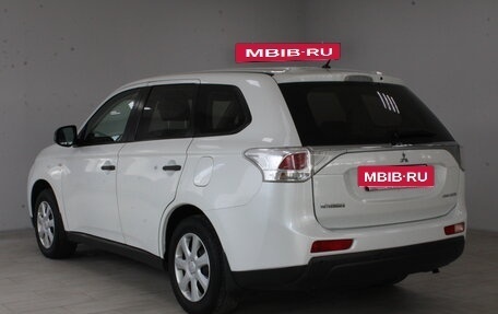 Mitsubishi Outlander III рестайлинг 3, 2014 год, 1 099 900 рублей, 6 фотография