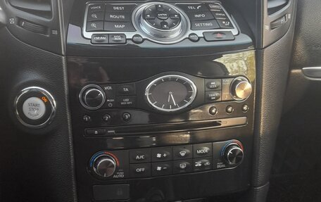 Infiniti FX II, 2011 год, 1 750 000 рублей, 3 фотография
