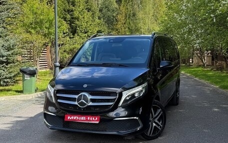 Mercedes-Benz V-Класс, 2019 год, 6 199 999 рублей, 1 фотография