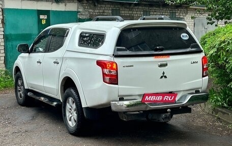 Mitsubishi L200 IV рестайлинг, 2015 год, 1 920 000 рублей, 2 фотография