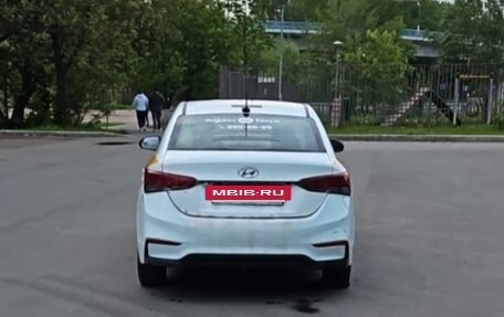 Hyundai Solaris II рестайлинг, 2019 год, 800 000 рублей, 3 фотография
