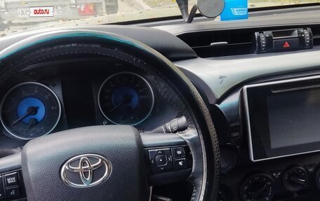 Toyota Hilux VIII, 2017 год, 2 370 000 рублей, 6 фотография