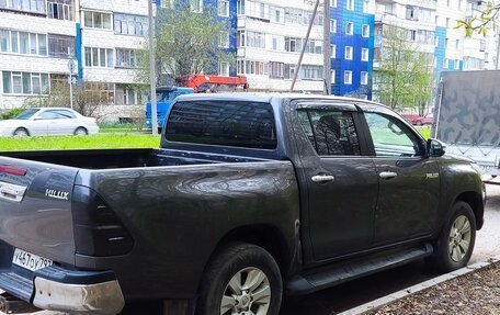 Toyota Hilux VIII, 2017 год, 2 370 000 рублей, 5 фотография